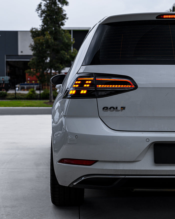 Volkswagen Golf 2018 Tail light (Left)